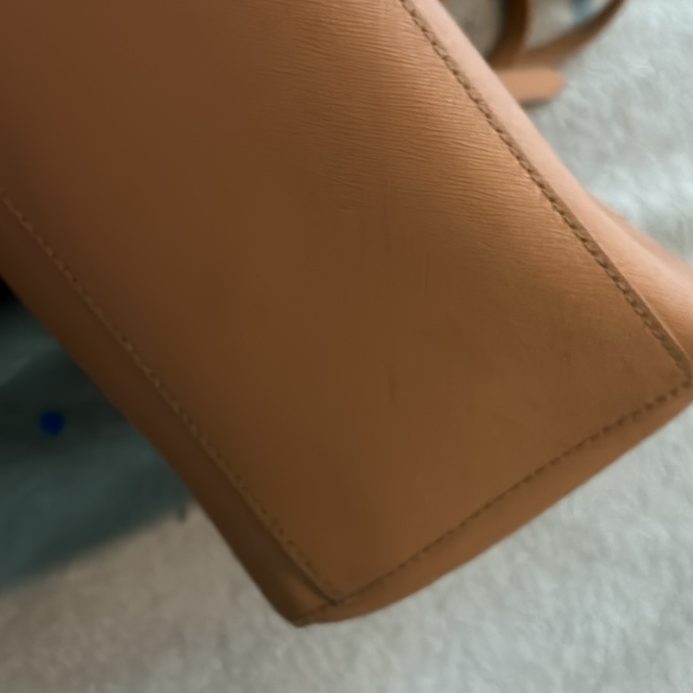 - Tory Burch light brown bag - Picture 9 of 9